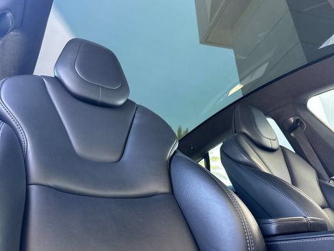 Used 2019 Tesla Model S 75D AWD/4WD image 17