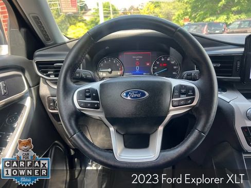 Used 2023 Ford Explorer XLT w/ Equipment Group 202A AWD/4WD image 14