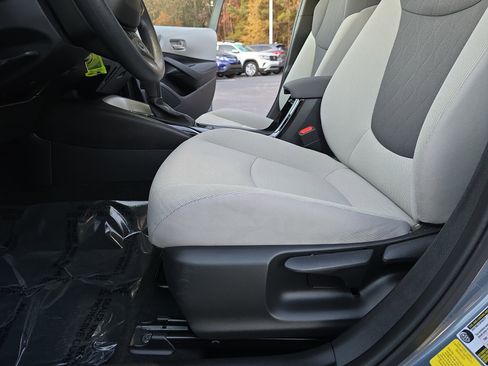 Used 2022 Toyota Corolla LE image 28