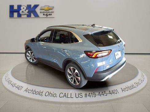 Used 2025 Ford Escape Platinum AWD/4WD image 9