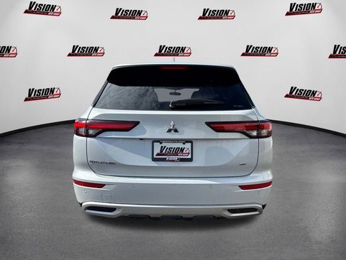 Used 2023 Mitsubishi Outlander SE image 6