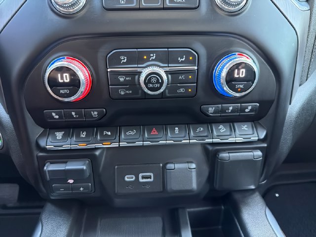 Used 2023 GMC Sierra 2500 Denali w/ Denali Black Diamond Edition AWD/4WD image 14