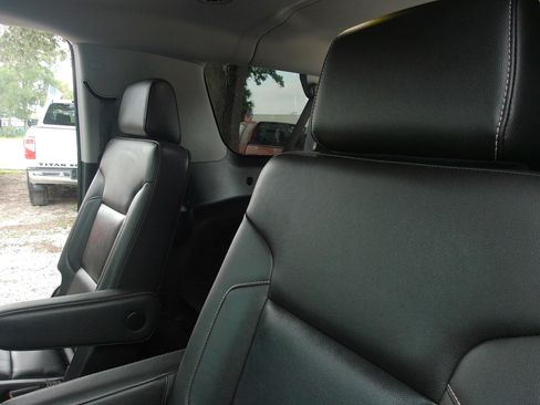 Used 2016 Chevrolet Suburban LT w/ Luxury Package RWD image 31