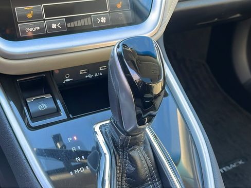 Used 2020 Subaru Outback Limited image 18