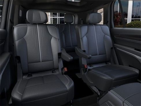 New 2026 Cadillac Vistiq Luxury image 17