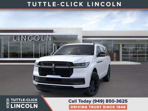New 2026 Lincoln Navigator Reserve w/ Jet Appearance Package image 2