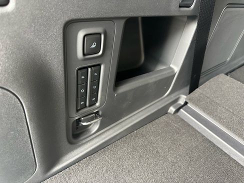 New 2025 Ford Expedition Platinum w/ Driver's Package image 33