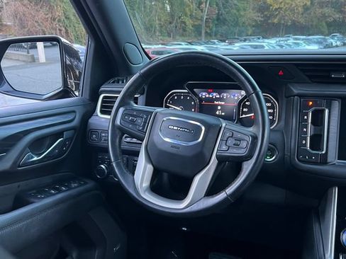 Used 2021 GMC Yukon Denali w/ Denali Premium Package AWD/4WD image 19