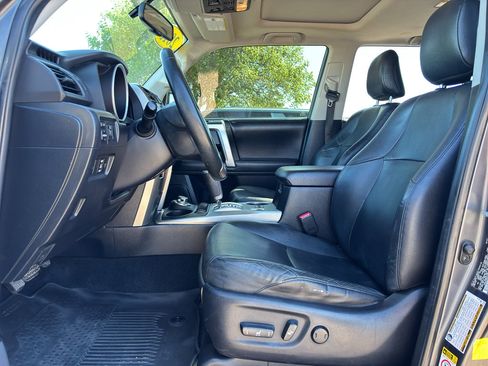 Used 2013 Toyota 4Runner Limited w/ Convenience Pkg AWD/4WD image 12