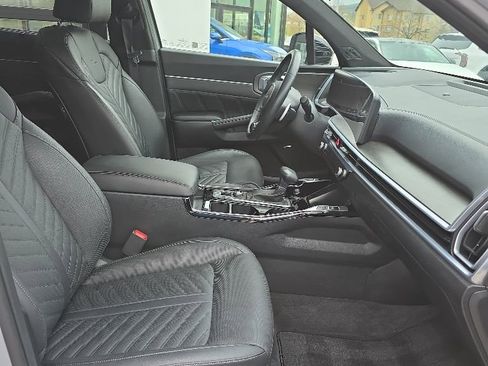 Used 2025 Kia Sorento SX Prestige AWD/4WD image 8