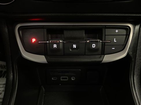 Used 2023 GMC Terrain SLT AWD/4WD image 24