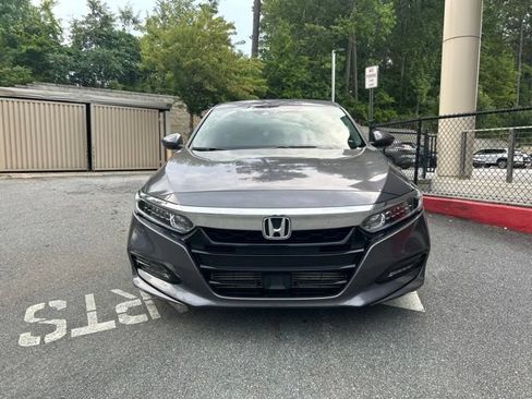 Used 2018 Honda Accord EX image 2