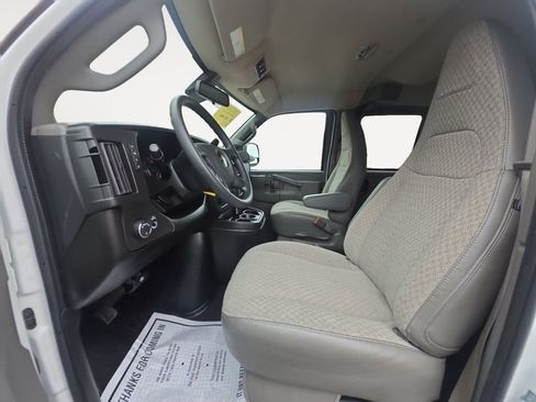 Used 2024 Chevrolet Express 3500 LT w/ LT Preferred Equipment Group RWD image 9