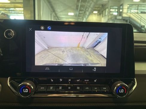 Used 2023 Chevrolet Colorado LT w/ LT Convenience Package II AWD/4WD image 24