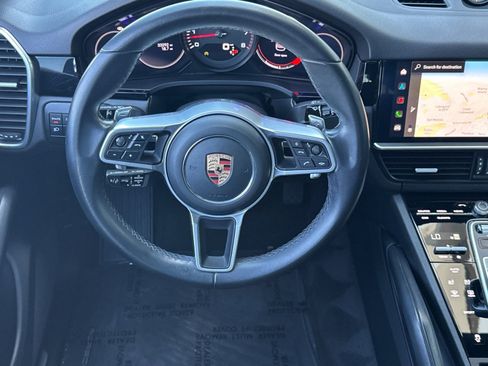 Used 2023 Porsche Cayenne AWD/4WD image 13
