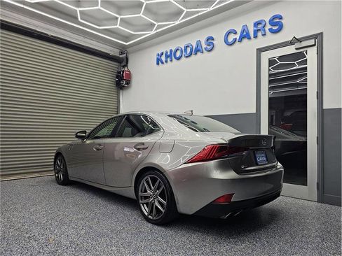 Used 2017 Lexus IS 200t RWD image 3