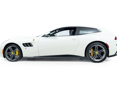 Certified 2018 Ferrari GTC4Lusso image 3