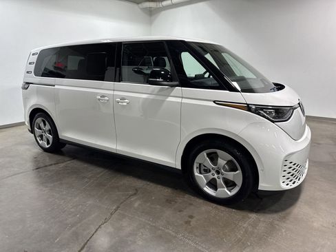 New 2025 Volkswagen ID. Buzz Pro S image 2