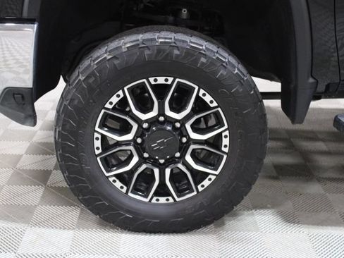 Used 2024 Chevrolet Silverado 2500 LTZ w/ LTZ Convenience Package AWD/4WD image 44