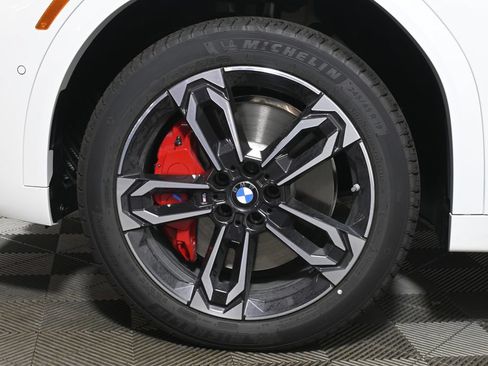 New 2026 BMW X2 xDrive28i w/ Technology Package AWD/4WD image 12