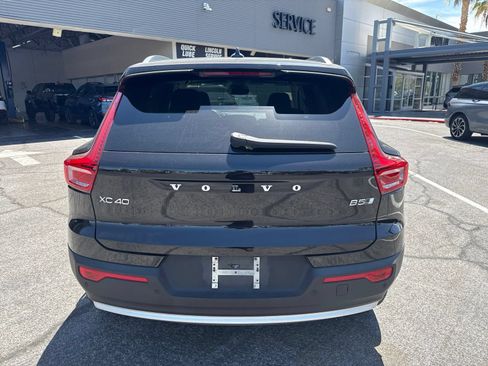 Used 2023 Volvo XC40 B5 Ultimate w/ Protection Package Premier AWD/4WD image 6