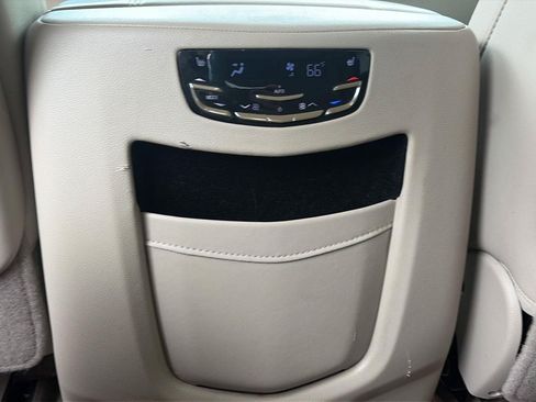 Used 2017 Cadillac Escalade 4WD image 20
