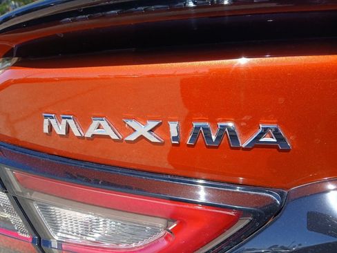 Certified 2021 Nissan Maxima SR w/ Sport Mat Group FWD image 6