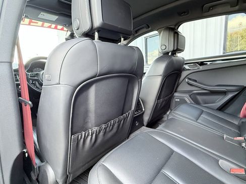 Used 2021 Porsche Macan S image 30