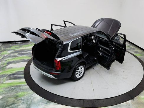 Used 2022 Kia Telluride LX FWD image 36
