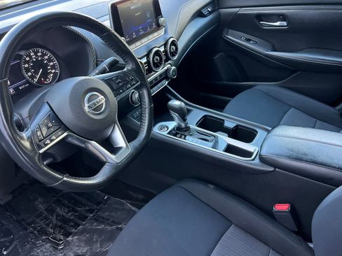Used 2023 Nissan Sentra SV FWD image 12