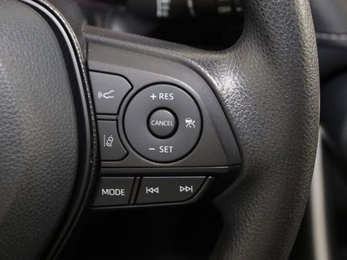 Used 2021 Toyota RAV4 XLE image 31