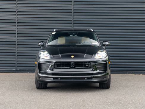 Used 2023 Porsche Macan AWD/4WD image 11