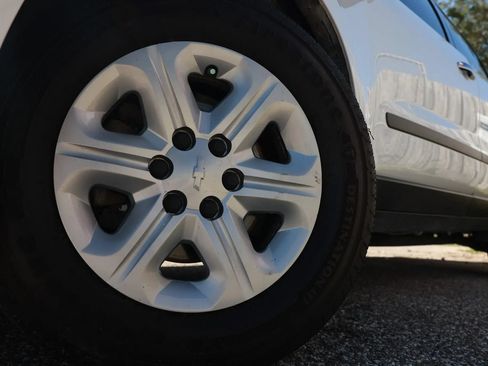 Used 2017 Chevrolet Traverse LS AWD/4WD image 27