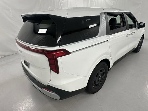 New 2026 Kia Carnival LXS image 3