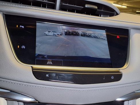 Certified 2023 Cadillac XT5 Premium Luxury FWD image 5
