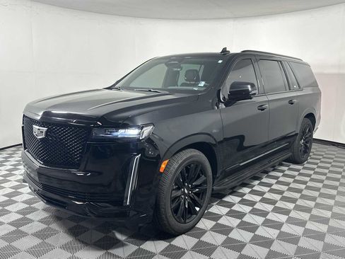 Used 2021 Cadillac Escalade ESV Sport w/ Driver Assist Tech Package AWD/4WD image 3