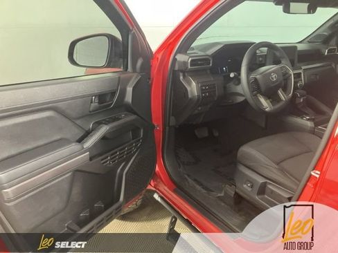 Used 2025 Toyota Tacoma SR5 image 11