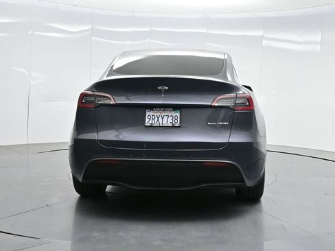 Used 2021 Tesla Model Y Long Range image 30
