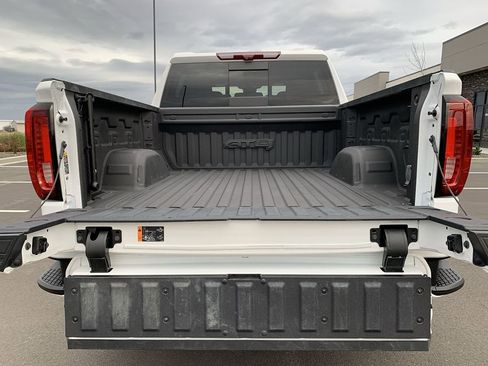 Used 2024 GMC Sierra 1500 AT4 w/ Technology Package image 14