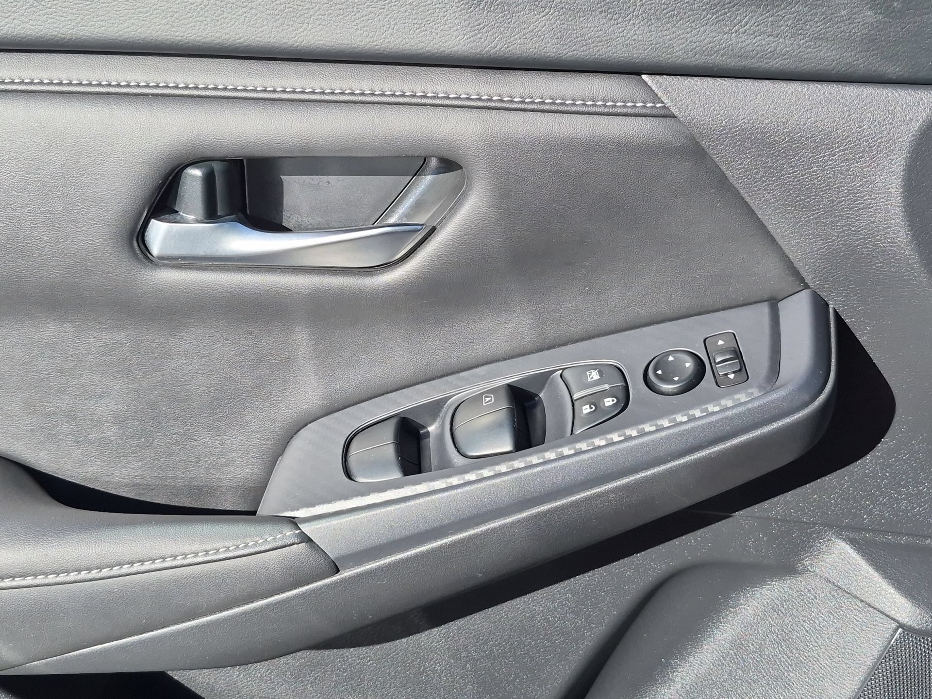 Used 2023 Nissan Sentra SV w/ All-Weather Package FWD image 21