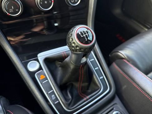 Used 2020 Volkswagen GTI SE FWD image 25