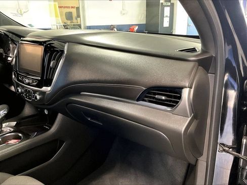 Used 2023 Chevrolet Traverse LT AWD/4WD image 13