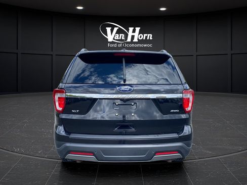 Used 2019 Ford Explorer XLT w/ Equipment Group 202A AWD/4WD image 6