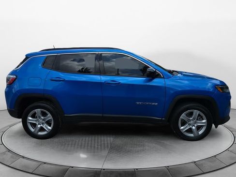 Used 2024 Jeep Compass Latitude w/ Sun and Sound Group AWD/4WD image 3