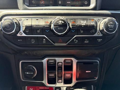 Used 2020 Jeep Gladiator Rubicon AWD/4WD image 37