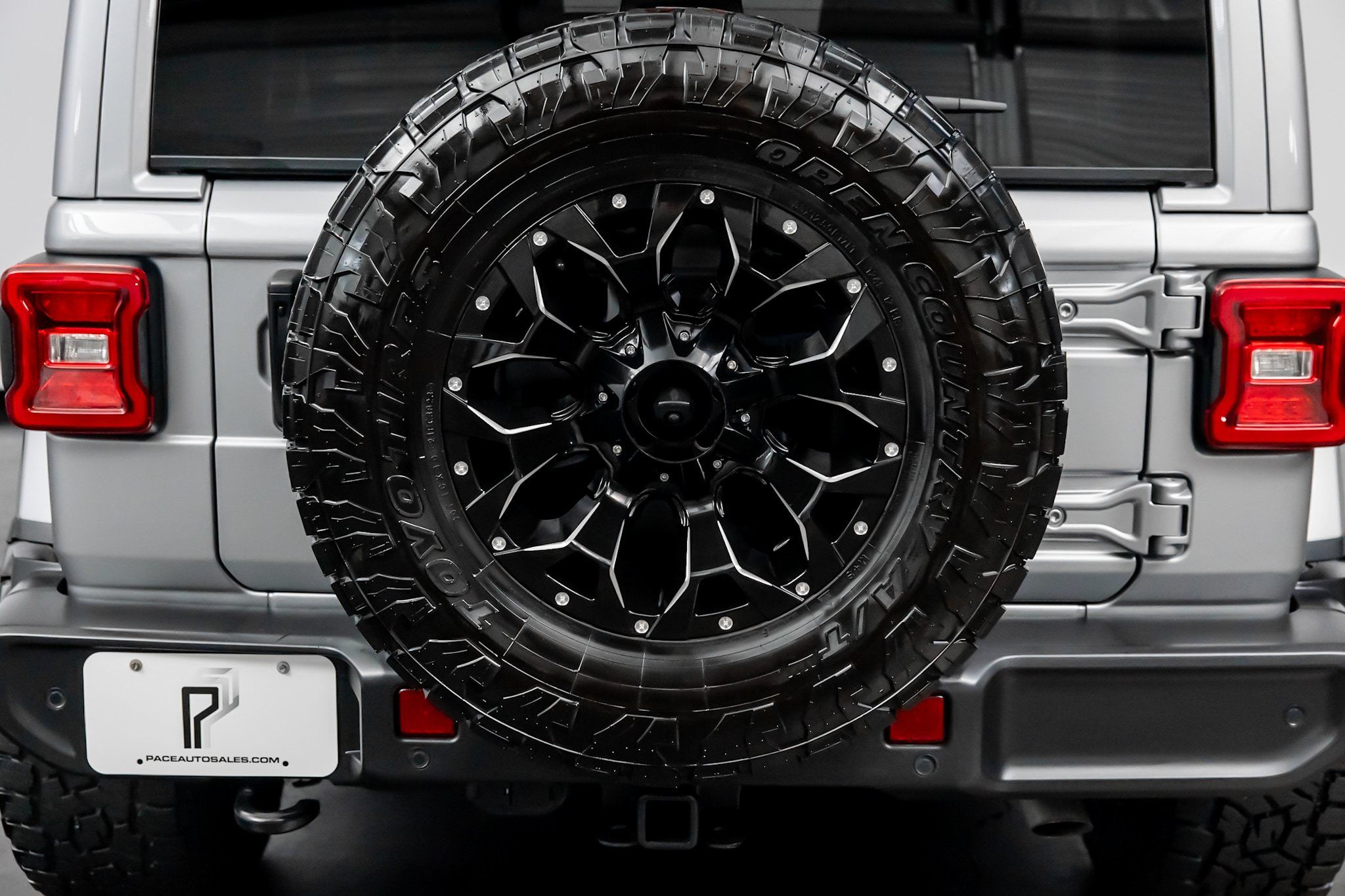 Used 2021 Jeep Wrangler Unlimited Sahara AWD/4WD image 18