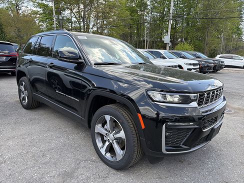 New 2026 Jeep Grand Cherokee Limited AWD/4WD image 2