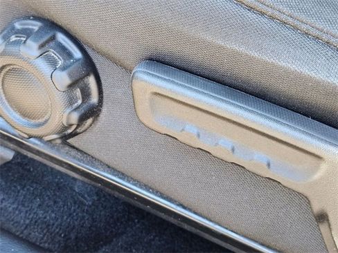 Used 2021 Jeep Gladiator Willys image 13