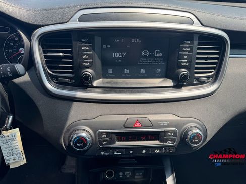 Used 2019 Kia Sorento LX image 20