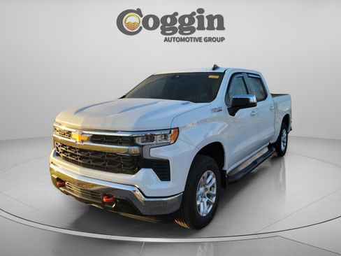 Used 2025 Chevrolet Silverado 1500 LT image 2